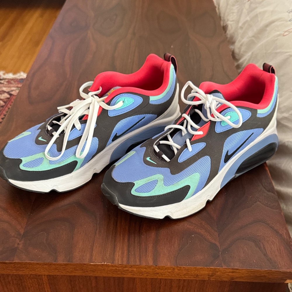 Nike Air Max 200 in Blue and Black